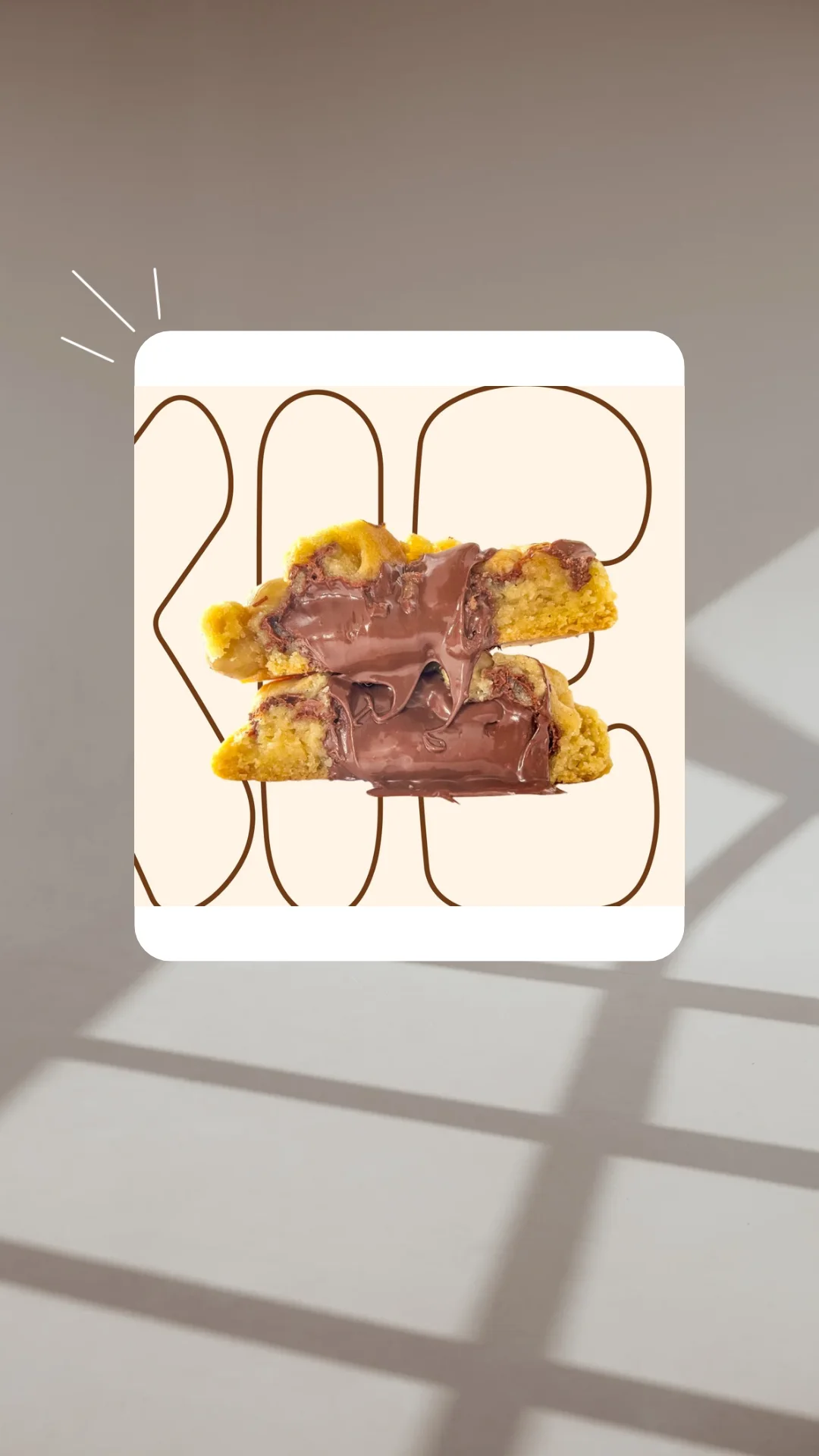 Visuel Cookie By LVEG : un cookie fourré coupé, sur les lettres du logo en contour